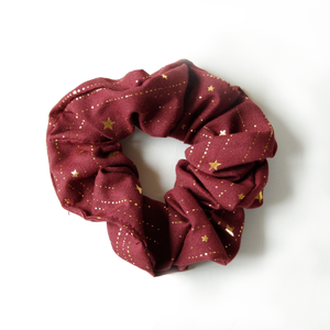 Hairstyling DK - Star Scrunchie | Vinröd/guld