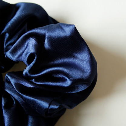 Hårstyling DK - Juliani Scrunchie | Blå